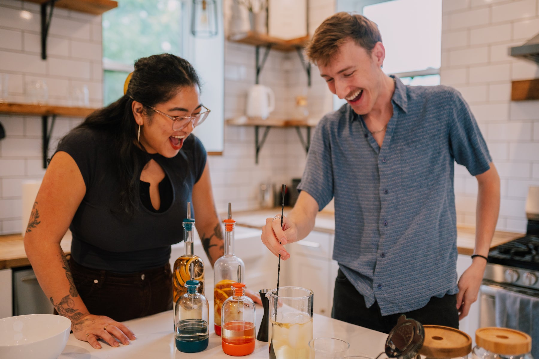 Craft cocktail infusion kits for mixologists and home bar enthusiasts that make mixology simple